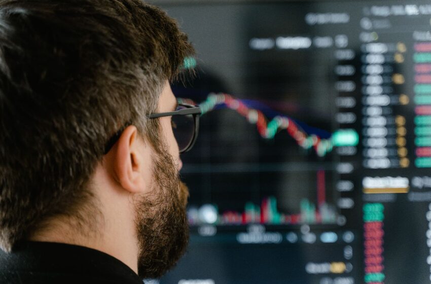  Interpreting SAR Satellite Images