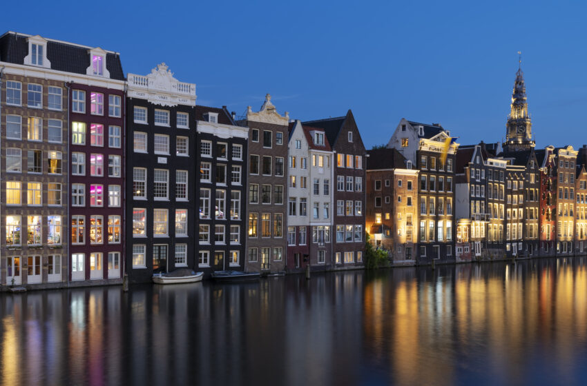  Smart Cities: Satellites over Amsterdam